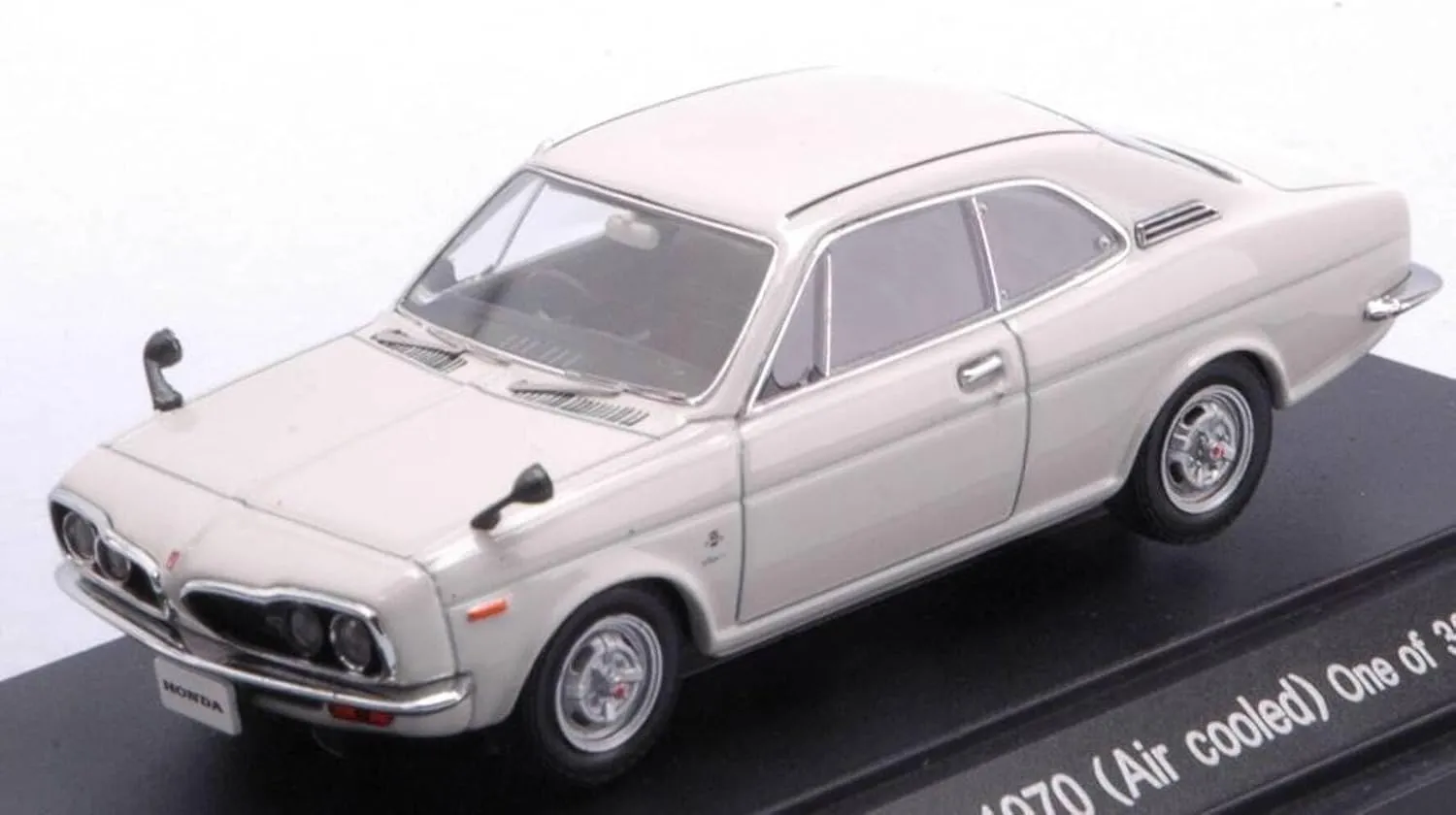 1/43 Honda Coupe 9 1970 White (japan import)