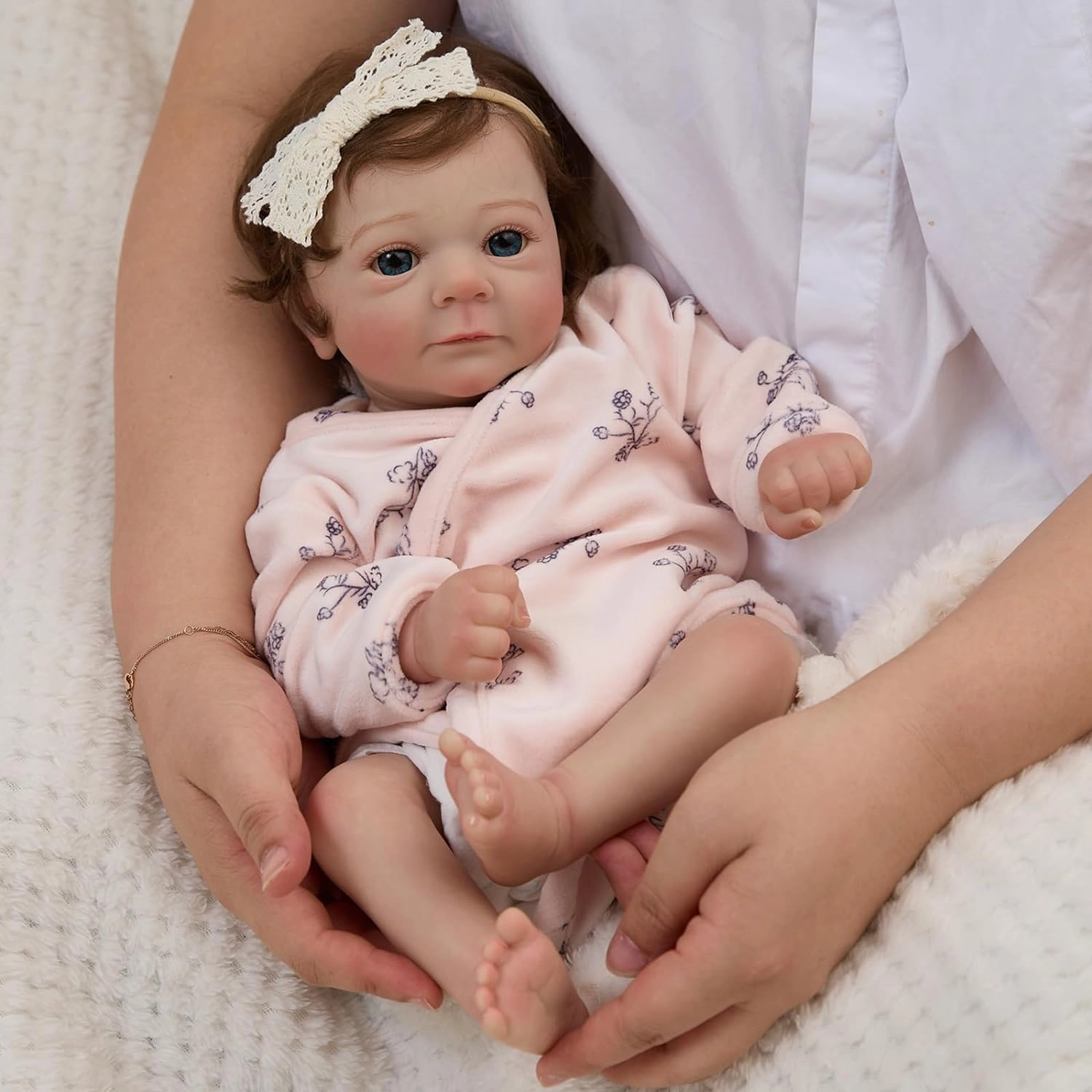 17" Realistic and Cute Reborn Baby Girl Opened Her Eyes with Bright Eyes Brown Hair Named Claire, Handmade Lifelike Reborn Doll, Advanced Painted Vinyl Gift Set for Kids Age 3 