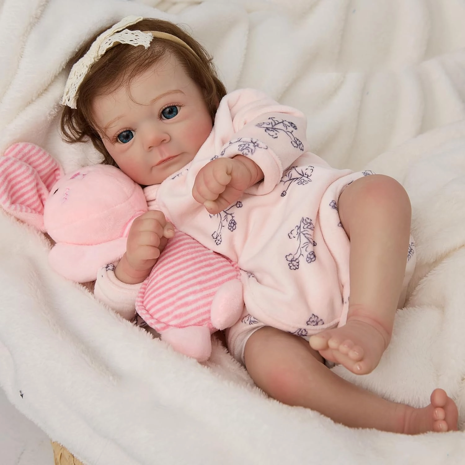 17" Realistic and Cute Reborn Baby Girl Opened Her Eyes with Bright Eyes Brown Hair Named Claire, Handmade Lifelike Reborn Doll, Advanced Painted Vinyl Gift Set for Kids Age 3 