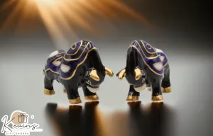 Ceramic Black Bull with Gold Accents Salt And Pepper Shakers, Home Décor, Gift for Her, Gift for Mom, Kitchen Décor