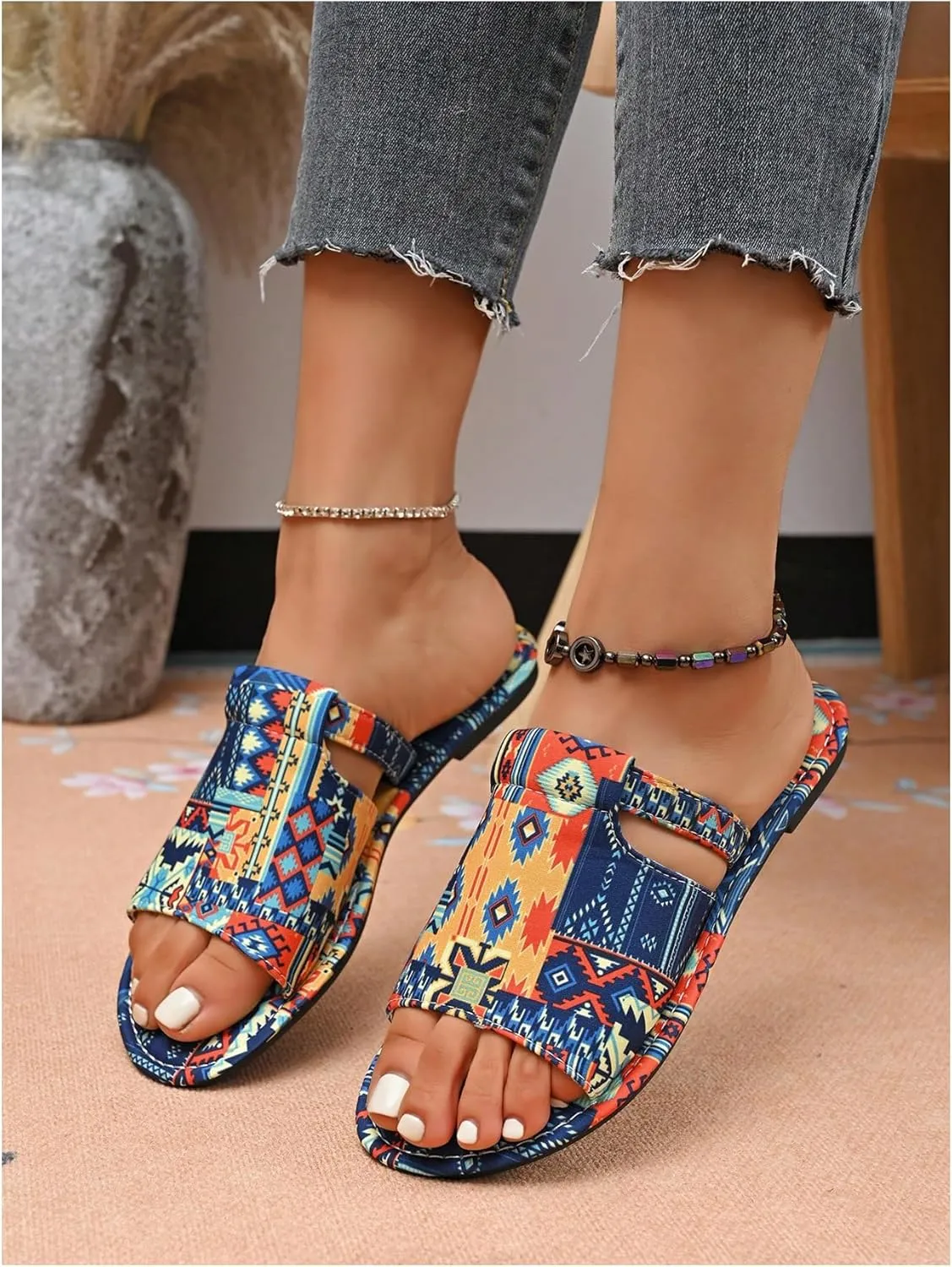 GORGLITTER Women's Rainbow Vacation Shoes Cut Out Open Toe Flat Sandals