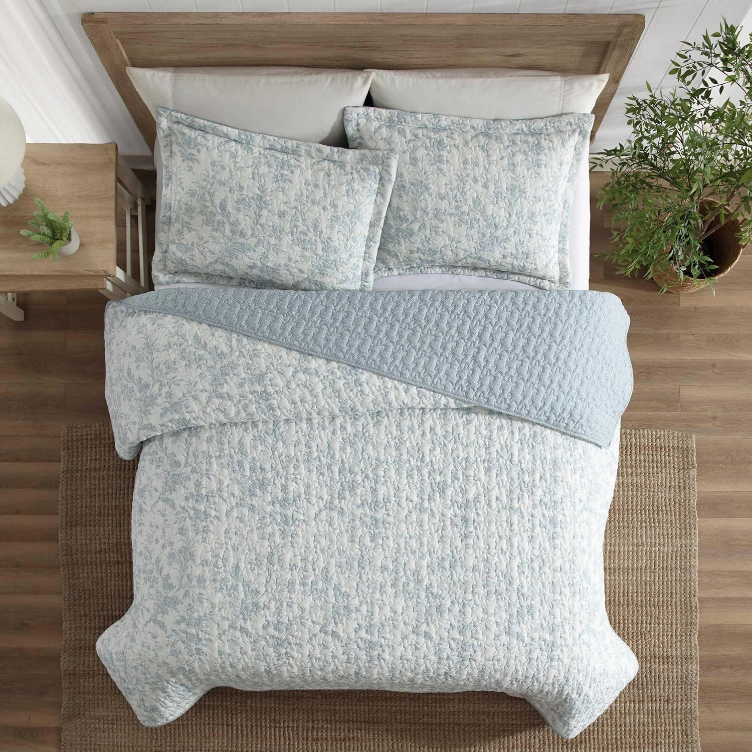 Laura Ashley - King Quilt Set, Textured Seersucker Bedding with Matching Shams, Reversible Bedding Essentials (Amberly Pastel Blue, King)