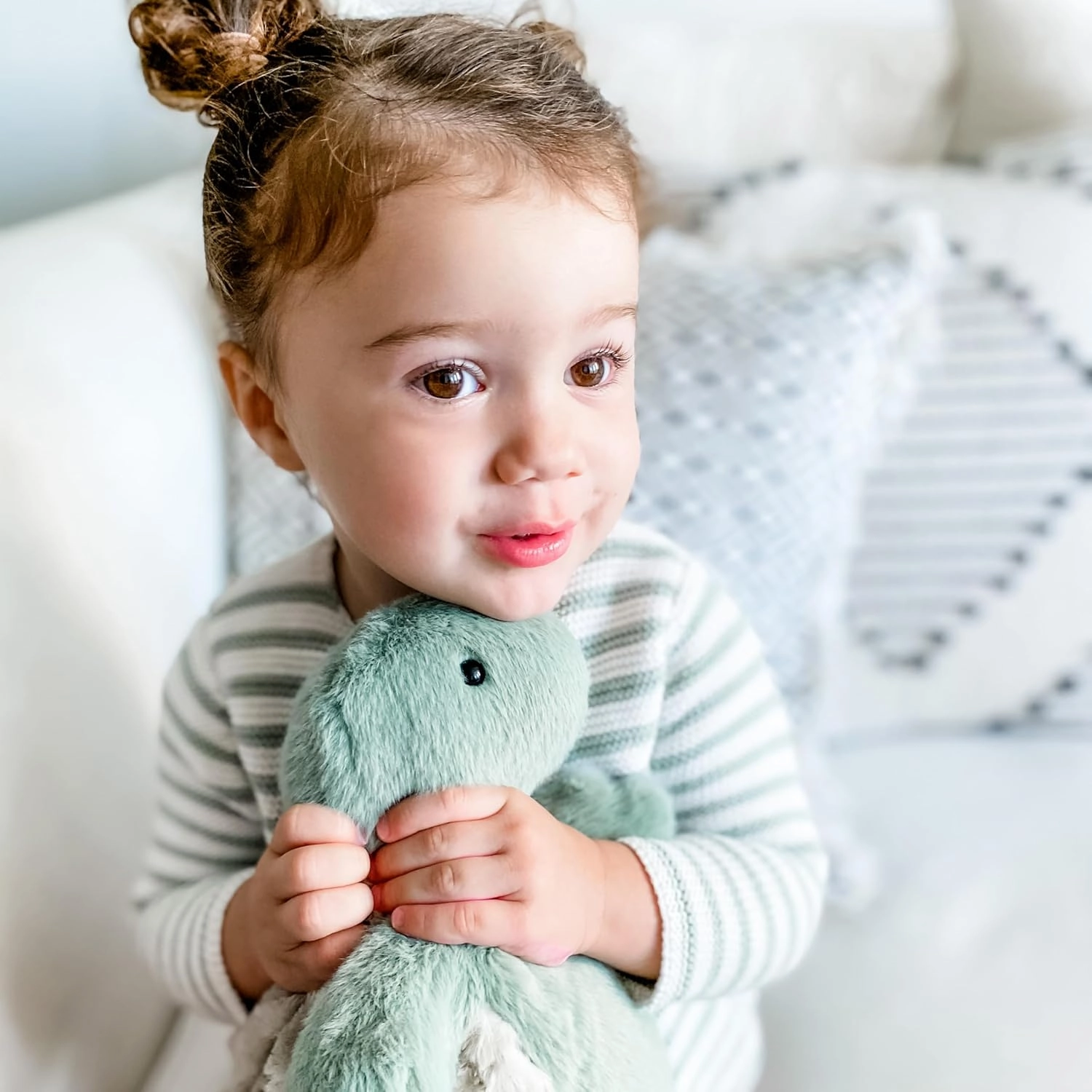 MON AMI Taylor The Turtle Stuffed Animal – 12”, Sea Turtle Plush Toy, Use as Toy/Nursery Room Décor, Gifts for Kids of All Ages, Ocean Animals
