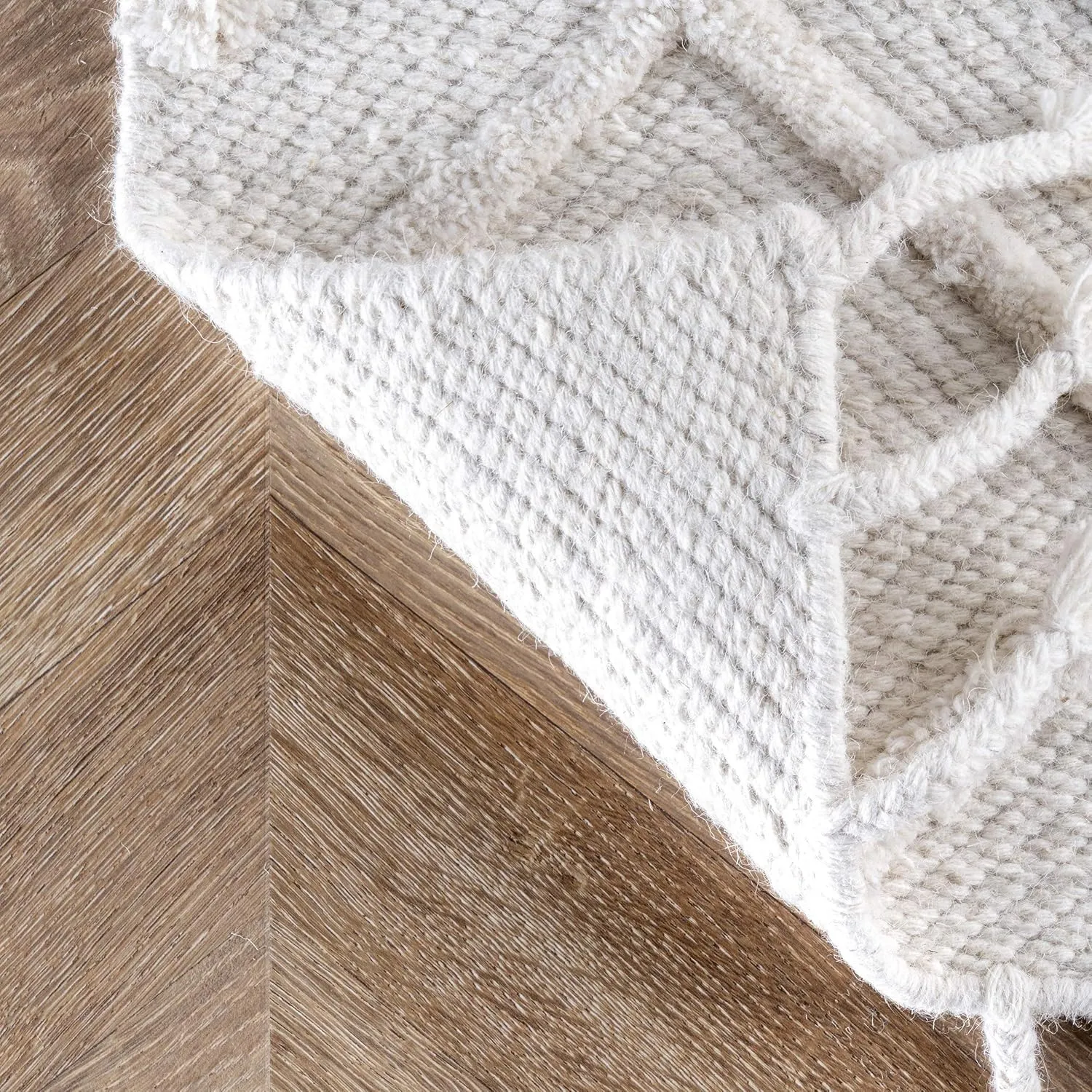 nuLOOM Vintage Medallion Veronica Accent Rug, 2'6x6, Ivory