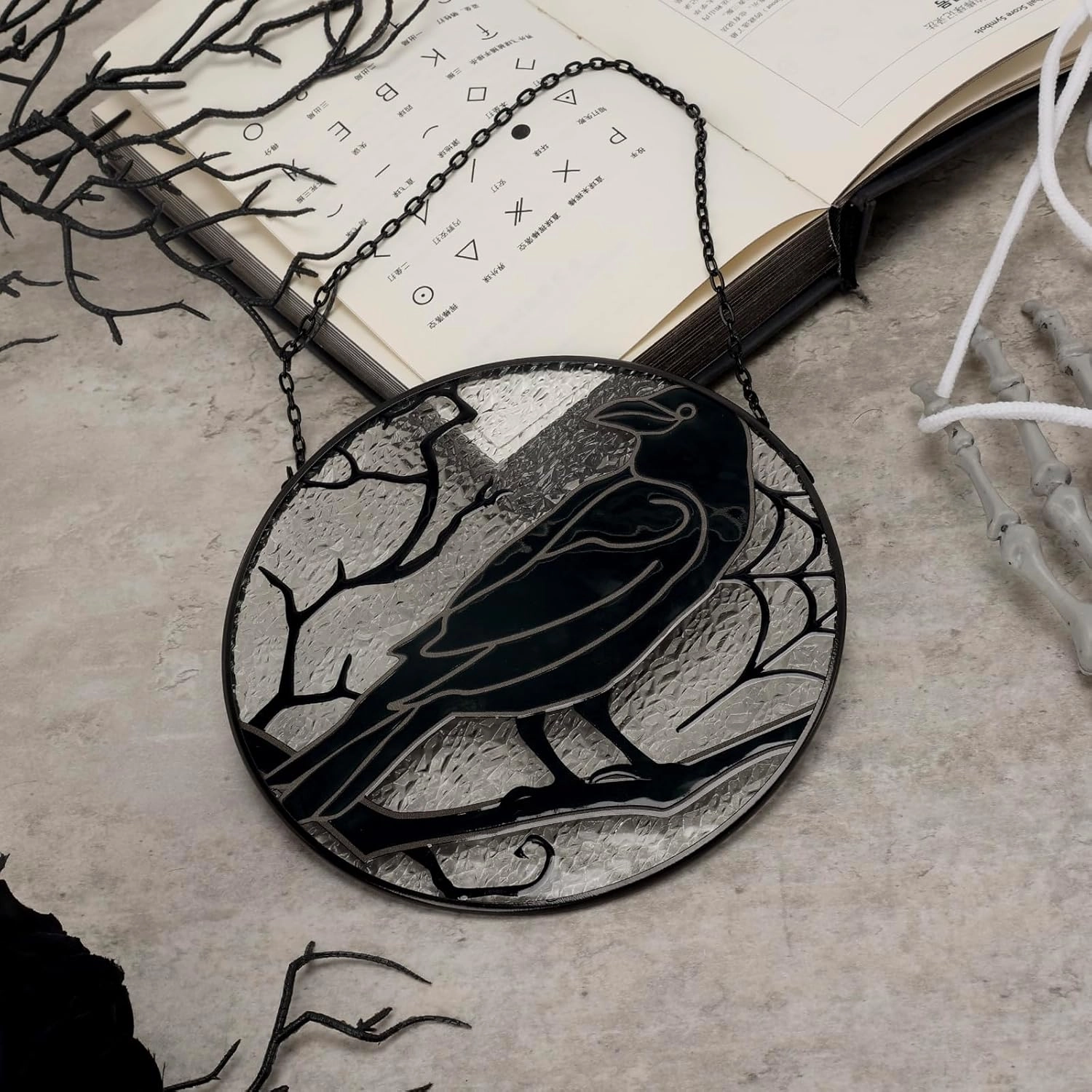 Raven Stained Glass Crow Suncatcher Gothic Window Hangings Black Bird Wall Art Gothic Spooky Ornament Horror Home Decor Witch