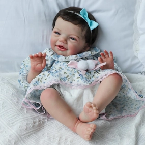 Realistic Reborn Baby Dolls, 18 Inch Sweet Smile Eyes Open Newborn Baby Dolls Girl, Soft Vinyl Real Life Baby Dolls with Weighted Body, Birthday Gift Set for Kids Age 3 