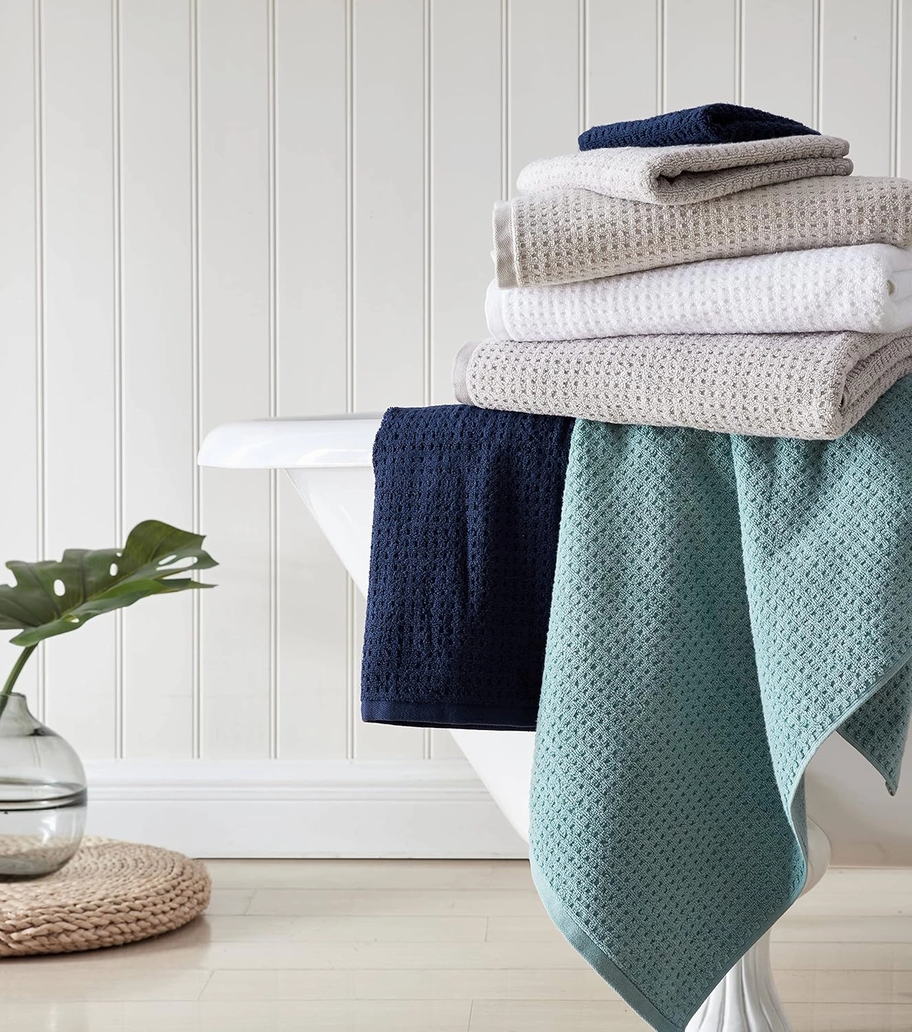 Tommy Bahama - Bath Towels, Highly Absorbent Cotton Bathroom Decor, Low Linting & Fade Resistant, Oeko-Tex Certified (Northern Pacific Maritime Navy, 6-Piece)