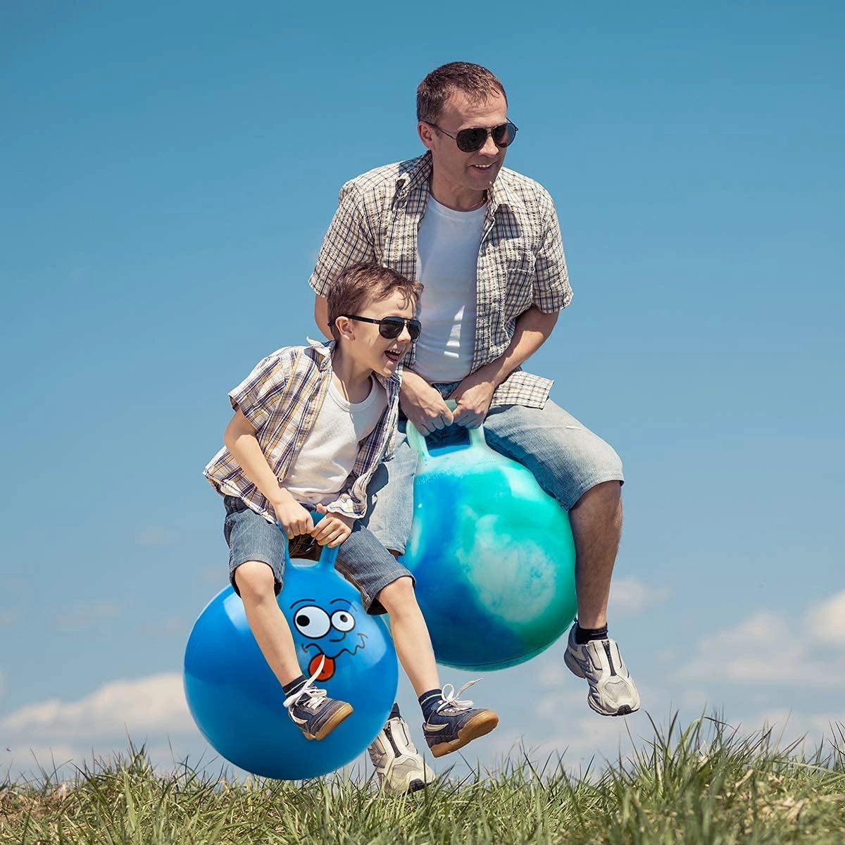U&C Planet Hopper Ball 18 inches Bouncy Ball with Handle for Kids Age 3-6 Hoppity Hop Sit and Bounce Jumping Hopping Ball with Pump and Gift Box Great Gift for Birthday Christmas, Clouds